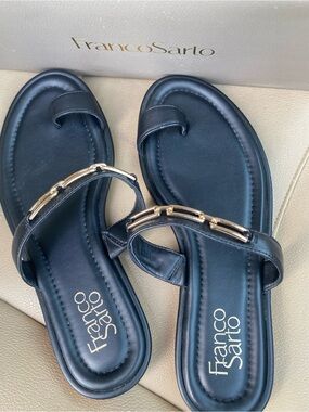 Franco Sarto Sz 8 Jade Black Slide Sandals with Gold Chain Accent